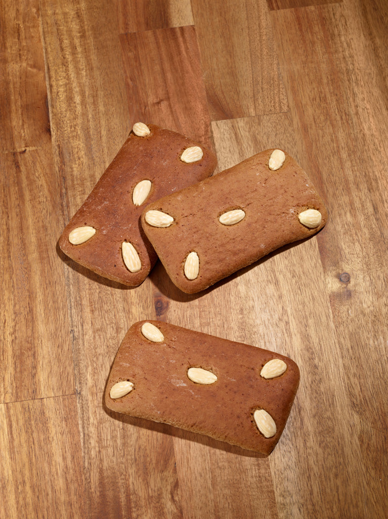 belegte Mandelkuchen ohne Zuckerglasur